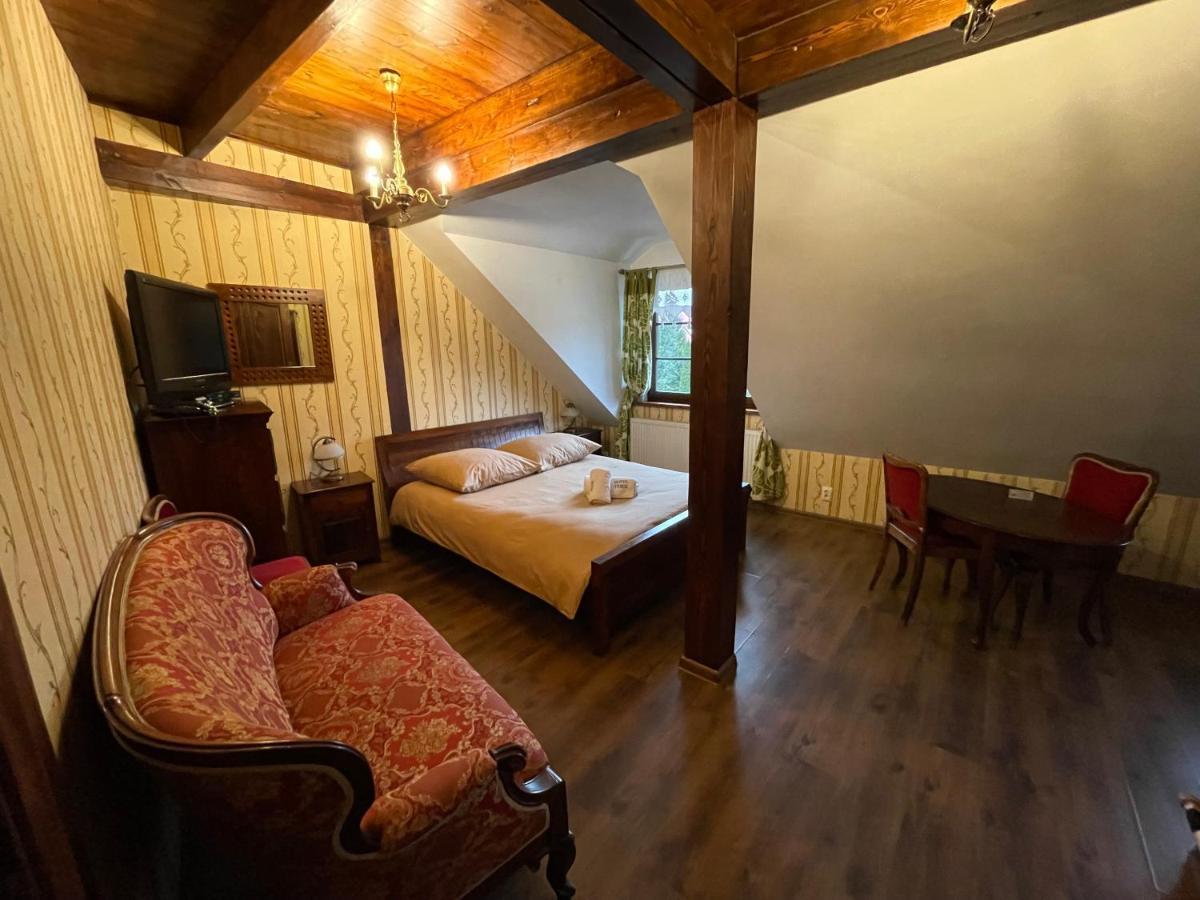 Hotel Tyrol I Restauracja Zycie Gruzji Osielsko Экстерьер фото