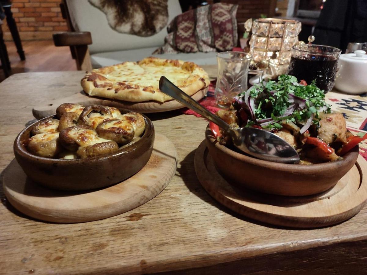 Hotel Tyrol I Restauracja Zycie Gruzji Osielsko Экстерьер фото