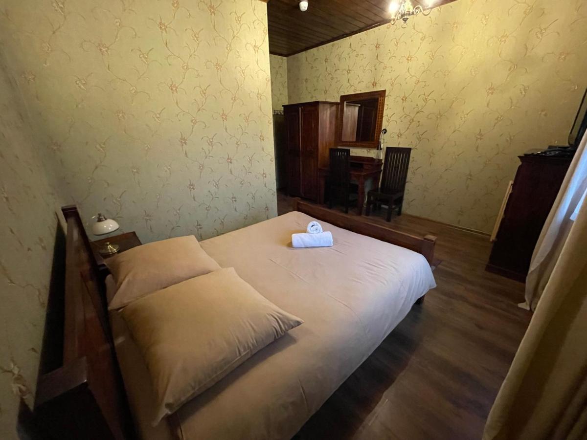 Hotel Tyrol I Restauracja Zycie Gruzji Osielsko Экстерьер фото
