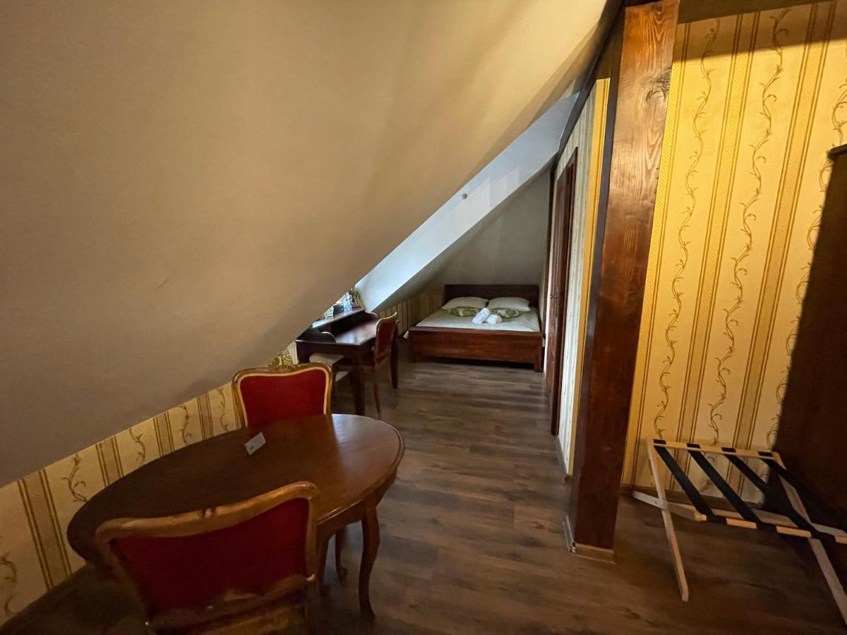 Hotel Tyrol I Restauracja Zycie Gruzji Osielsko Экстерьер фото