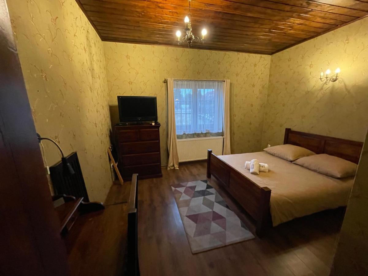 Hotel Tyrol I Restauracja Zycie Gruzji Osielsko Экстерьер фото